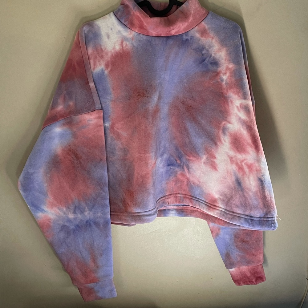 REVAMPED women sweater